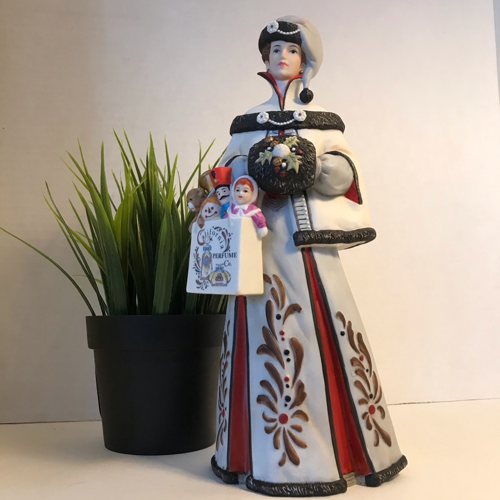 1999 Avon Mrs. P.F.E. Albee  Porcelain Figurine